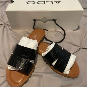 Aldo Black Felinfach slide sandals, size 6.5